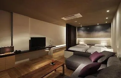האקונה Yoshiike Ryokan 4*,  יפן