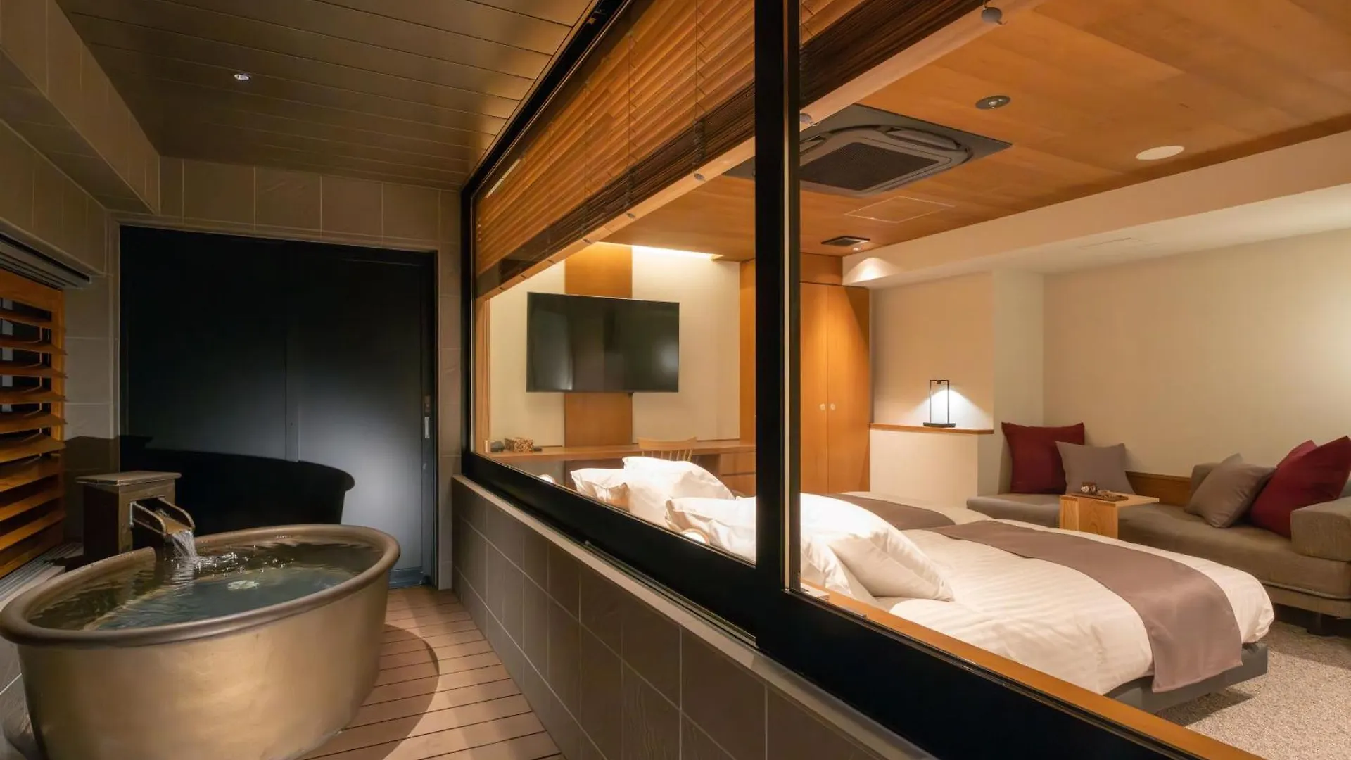 ****  Yoshiike Ryokan Hakone Japan